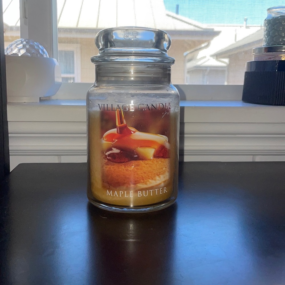 maple butter village candle